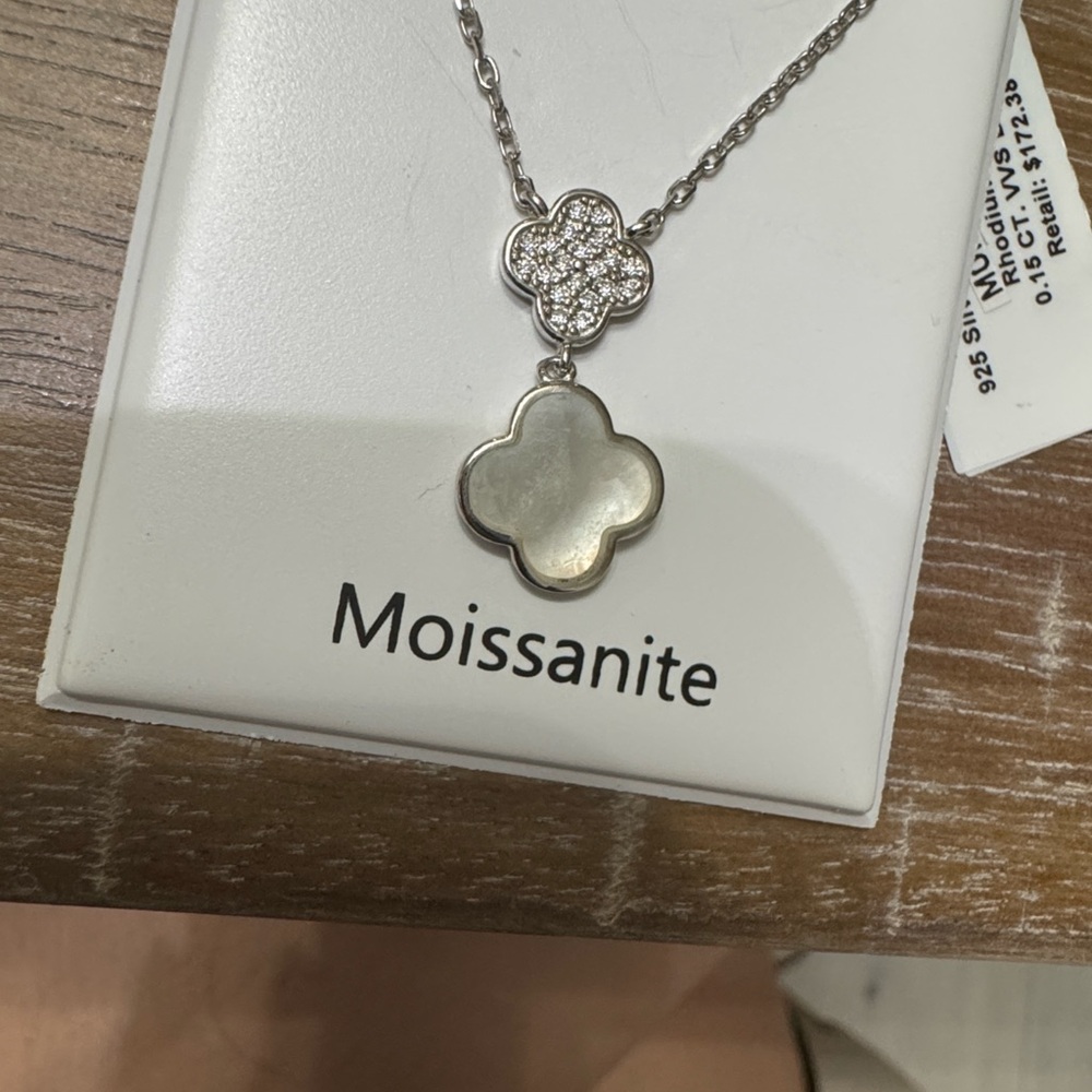 Clover double pendant Silver Necklace - With Gift Box - Picture 3 of 4